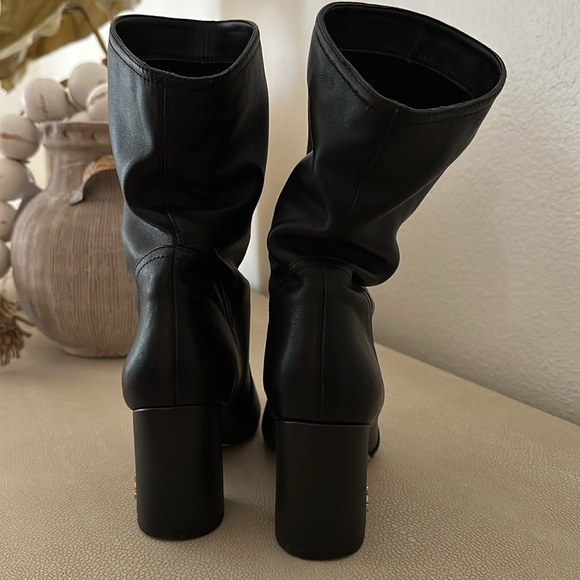 Boots - Picture 4 of 6